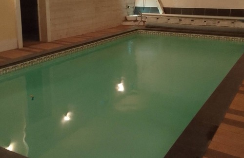 Les Ponts-de-Ce Otro | Gîte Avec Piscine Couverte