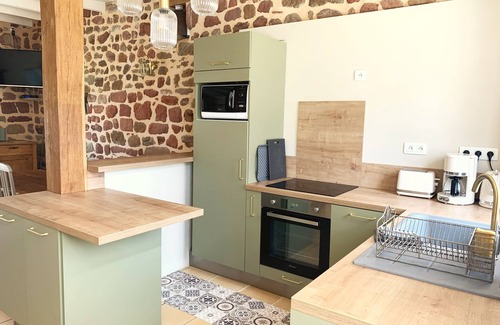Objat Casa | Gîte "côté pré"- "Les sources" self-catering estate, Objat, Corrèze