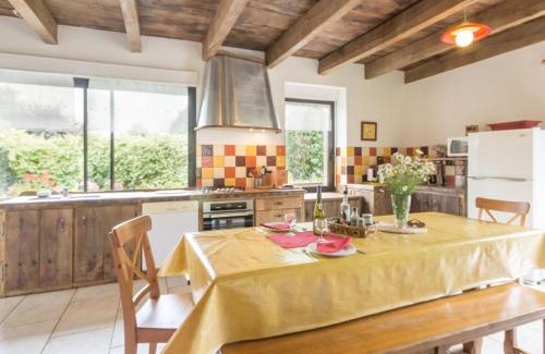 Guemene-Penfao Casa | Gîte calme avec jardin clos, équipements complets et activités sur place à Callac - FR-1-306-1130