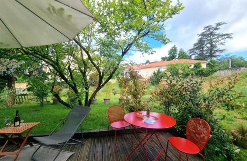 Saint-Galmier Casa | Gîte charmant avec jardin, terrasse et tout confort à Saint-Galmier - FR-1-496-293