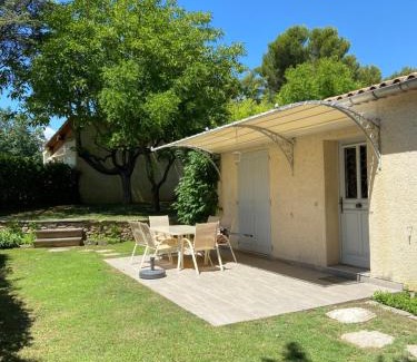 Carpentras Casa | Gîte Charmant avec Piscine et Terrasse en Provence MDV