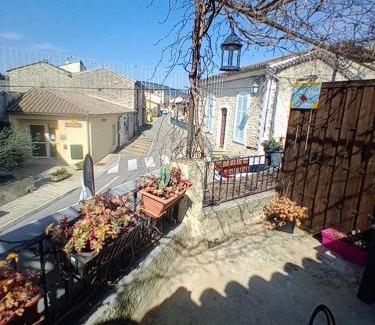 Saint-Martin-d'Ardeche Apartamento | Gîte Chez Dado & Denis Saint Martin d'Ardèche