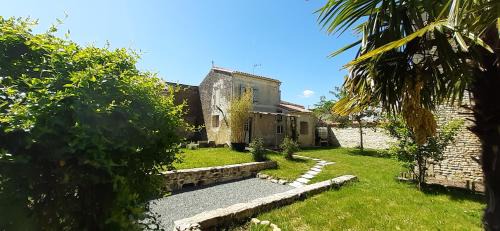 Asnieres-la-Giraud Casa | Gîte chez Sylvie et Eric Coppin