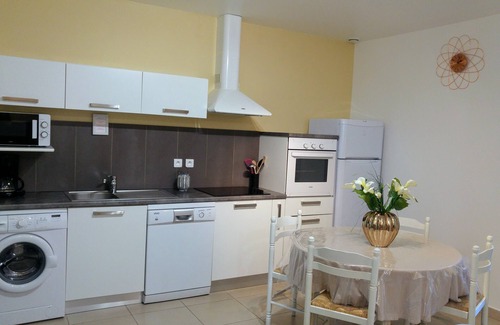 Galeria Casa | Appart piscina climatizada, Wifi, aire acondicionado, TV río 1 min y playa 5 min