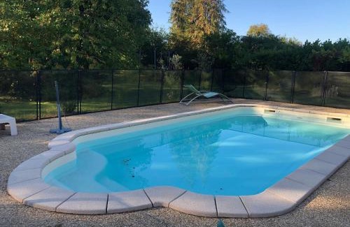 Dureil Casa | Gîte Cocooning avec Piscine Partagée au Cœur de la Campagne Sarthoise, Proche Zoo et Circuit du Mans - FR-1-410-331