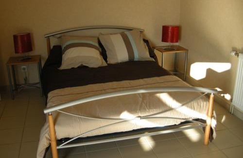 Vouecourt Casa | Gîte Confortable avec Terrasse et Jardin Clôturé - FR-1-611A-10