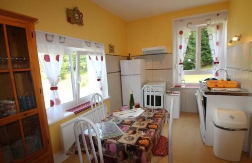 Granges-Aumontzey Casa | Gîte Confortable en Pleine Forêt avec Étang, Idéal pour Familles et Amis - FR-1-589-154
