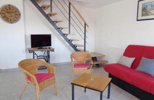 Regny Casa | Gîte cosy avec cheminée, animaux acceptés et grande terrasse - FR-1-496-221