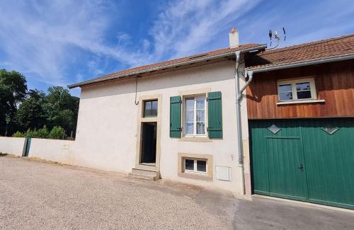 Luneville Casa | Gîte cosy face au parc des Bosquets, avec parking, terrasse et à deux pas du château de Lunéville - FR-1-584-293