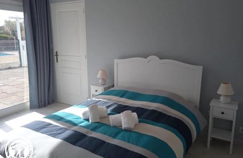 Saint-Michel-en-l'Herm Casa | Gîte cosy avec piscine près des plages et du Marais Poitevin - FR-1-426-553