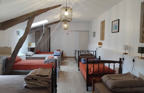 Beaumont Otro | Gîte d'étape le relais de l'espérance sleeps 8