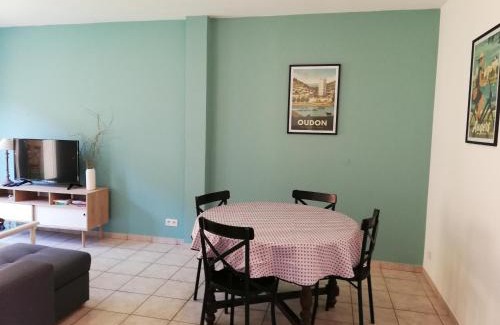 Oudon Apartamento | Gîte d'Anouck au coeur d'Oudon proche baignade