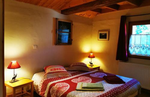 Jausiers Hotel | Gîte d'Etape Auberge de l'Ardoisière
