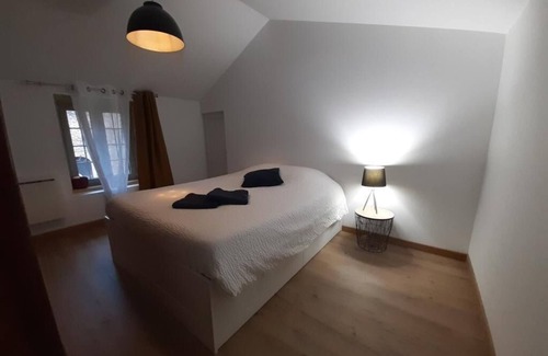 Porte des Pierres Dorees Cama Y Desayuno | Gîte Dans Maison Médiévale Beaujolaise