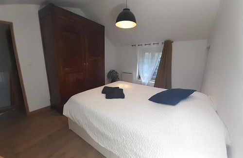 Porte des Pierres Dorees Cama Y Desayuno | Gîte Dans Maison Médiévale Beaujolaise
