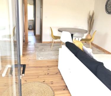 Saint-Jean-Trolimon Apartamento | Gîte de Charme avec vue Mer