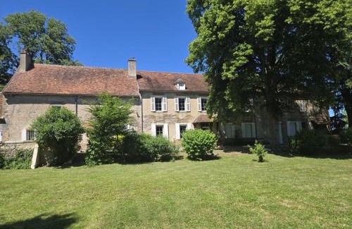 Souvigny Casa | Gîte de charme à Souvigny avec jardin et animaux acceptés - FR-1-489-583