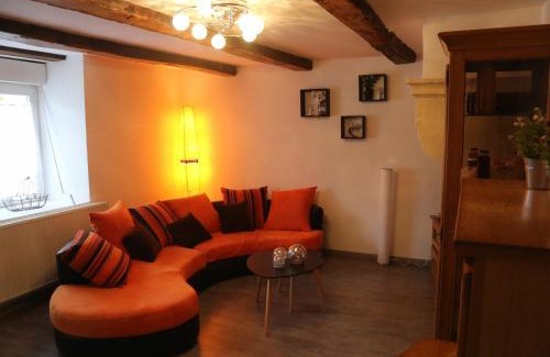 Fleville-Lixieres Casa | Gîte de Charme avec Sauna, Salle de Jeux et Connexion Fibre en Lorraine - FR-1-584-166
