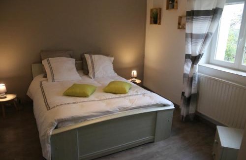 Fleville-Lixieres Casa | Gîte de Charme avec Sauna, Salle de Jeux et Connexion Fibre en Lorraine - FR-1-584-166