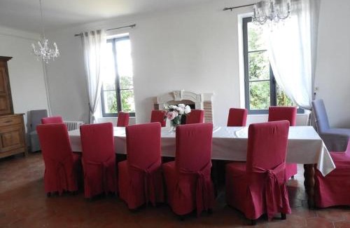 Ecommoy Casa | Gîte de charme au Mans, 4 chambres, grand jardin, terrasse, Wi-Fi, proche commerces - FR-1-410-318