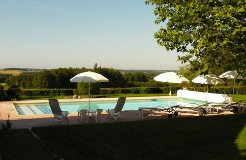 Varennes Cabaña | Encantadora casa de campo en Touraine con piscina climatizada, vista panorámica para 5 personas.
