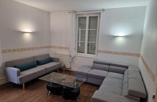 Valcourt Casa | Gîte de charme près du lac du Der avec jardin clos, 4 chambres, parking privé, et équipements modernes - FR-1-611-13