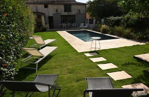 Flaux Casa | Gîte de charme "Puisneuf" proche de Uzes