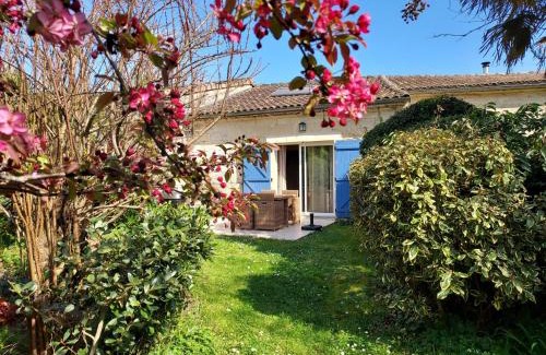 Civrac-de-Blaye Casa | Gîte de Fenouil - Le Cocon, 2 pers, dans parc avec piscine - 3 étoiles