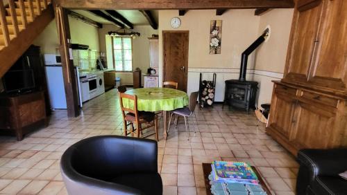 Latronche Apartamento | Gîte de France Petit 2 épis - Gîte de France 4 personnes MAE-9634