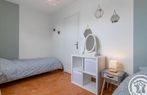 Boce Casa | Gîte de groupe avec salle de jeux, jardin 4000m², proche forêt de Chandelais et Zoo de la Flèche - FR-1-622-56