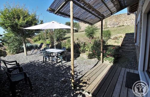 Pomeys Casa | Gîte de L'enclos - Pomeys