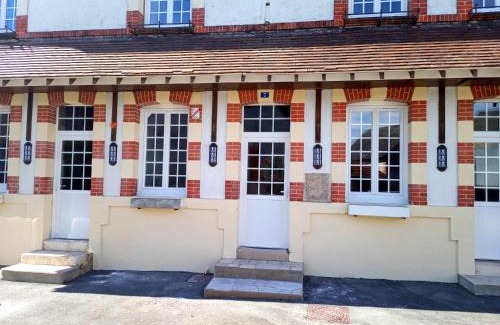 Saint-Brisson-sur-Loire Casa | gîte de l'Olivier, auberge de saint Brisson