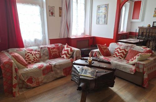 Saint-Brisson-sur-Loire Casa | gîte de l'Olivier, auberge de saint Brisson