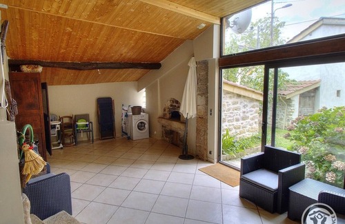 Dommartin Casa | Gîte de la Bergeonnière