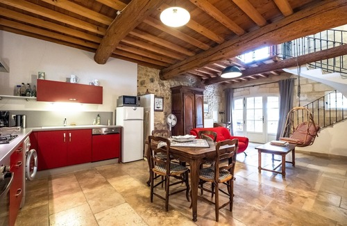 Arles Cabaña | Medalla Gîte de la Fenière mas