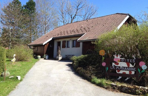 Metabief Casa | Gîte de la Marandine en Métabief con jardín