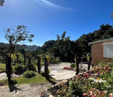Saint-Claude Casa | Gîte de la Soufrière