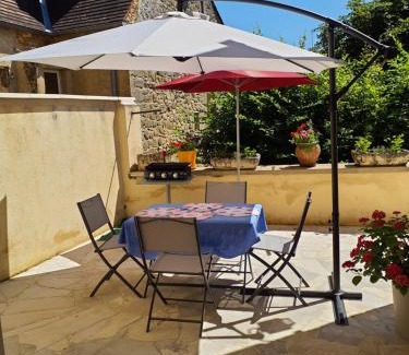 Domme Apartamento | Gîte de Louis - Terrasse - Centre de Domme