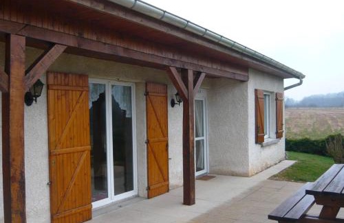 Fontenoy-le-Chateau Casa | Gîte de plain-pied avec terrasse, proche port et station thermale, idéal pour familles - FR-1-589-24