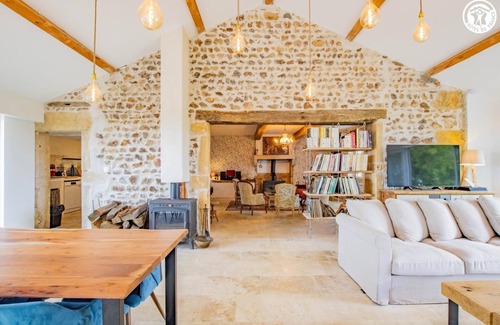 Viry Casa | Gîte des Charmays - SARRY
