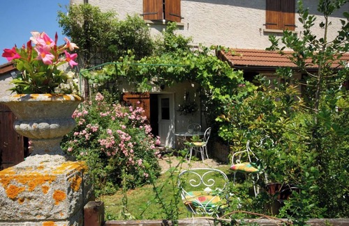 Villeneuve-en-Montagne Casa | Gîte des Sequoïas - VILLENEUVE-EN-MONTAGNE
