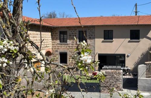 Chambost-Longessaigne Casa | Gîte du Bobet