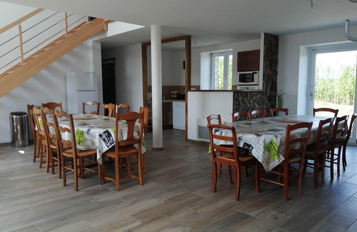 Fleurigne Otro | Gîte du Haut Montbrault