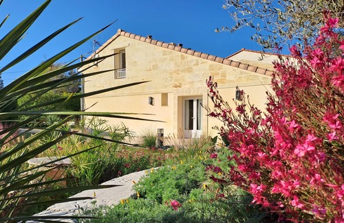 Saint-Andre-de-Cubzac Casa | Gîte du pont de Lapeyre, 3* bed and breakfast