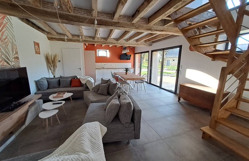 Rouez Casa | Gîte du Plantagenêt with private indoor heated pool