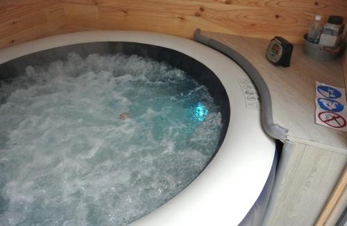 Buisson Apartamento | GÎTE du SERRE de BOUDRE CLIMATISÉ, SPA PERMANENT