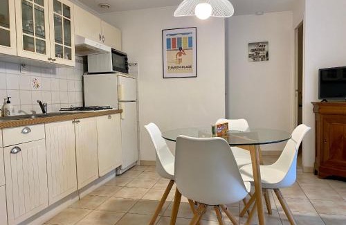 Tharon-Plage Casa | Gîte en Bord de Mer à Saint-Michel-Chef-Chef - Terrasse, Parking, Équipements Familiaux - FR-1-306-819