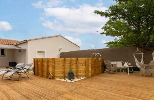 Pernes-les-Fontaines Villa | Gîte en Provence entre Pernes les fontaines et St Didier proche l'isle sur sorgues face Mont Ventoux Villa avec piscine