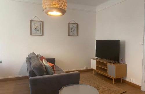 Bourg-Saint-Andeol Apartamento | Gîte en RDC 72m2 - 2 chbres - Box Vélos - Parking