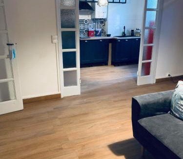Bourg-Saint-Andeol Apartamento | Gîte en RDC 72m2 - 2 chbres - Box Vélos - Parking